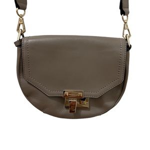 EUC barely worn Rebecca Minkoff taupe saddle purse. No scratches, w dustbag